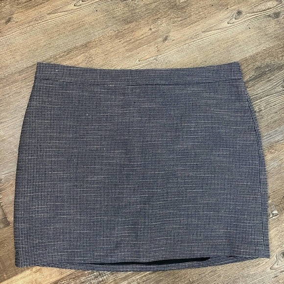 GAP SKIRT SIZE 12 - Picture 2 of 5
